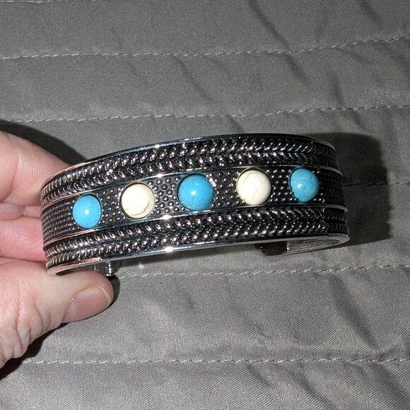 $3 with Bundle ~ Southwestern Turquoise & Cream Stone Cuff Bracelet 5197 - Picture 1 of 4